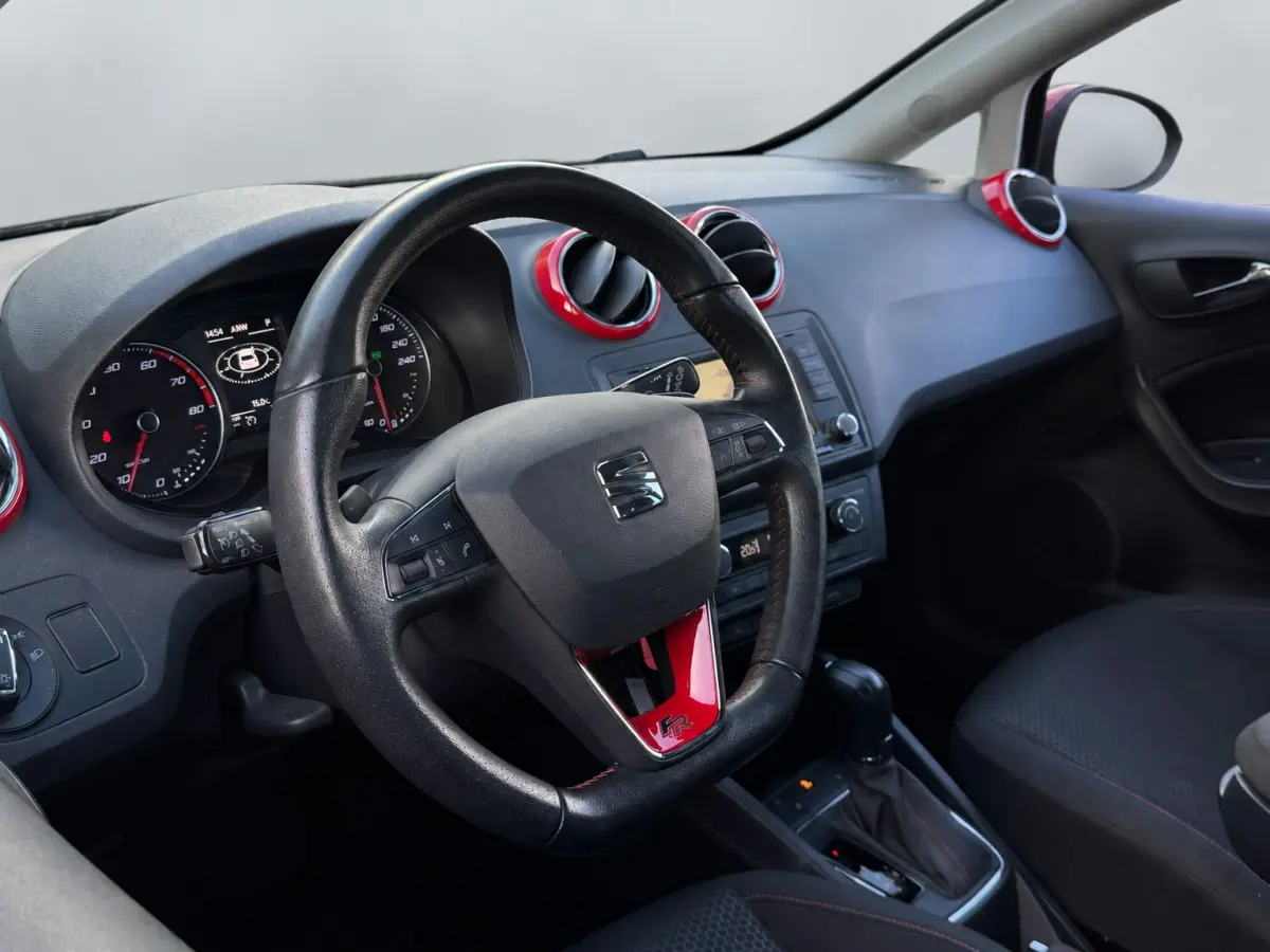 1.0 EcoTSI 110PK DSG FR-SPORT CARPLAY/CAMERA/NAVIGATIE