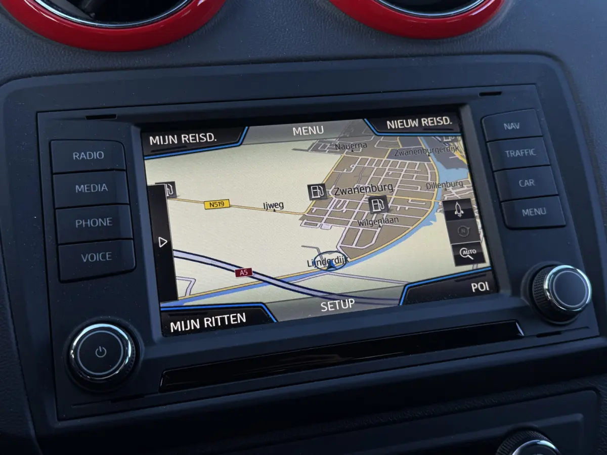 1.0 EcoTSI 110PK DSG FR-SPORT CARPLAY/CAMERA/NAVIGATIE