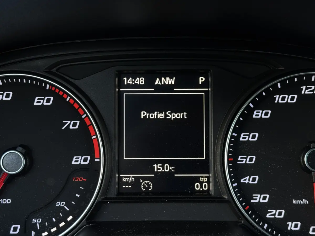 1.0 EcoTSI 110PK DSG FR-SPORT CARPLAY/CAMERA/NAVIGATIE