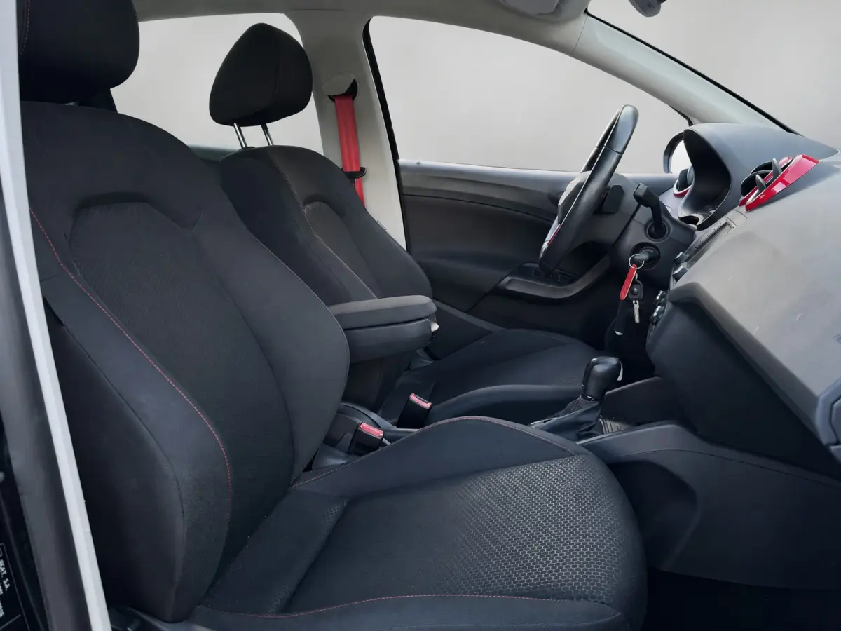 1.0 EcoTSI 110PK DSG FR-SPORT CARPLAY/CAMERA/NAVIGATIE