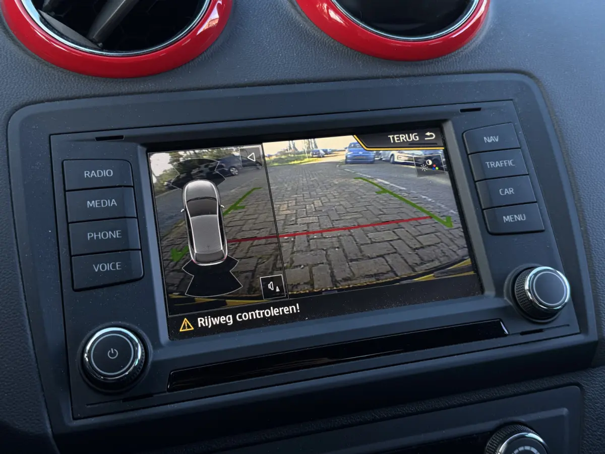 1.0 EcoTSI 110PK DSG FR-SPORT CARPLAY/CAMERA/NAVIGATIE