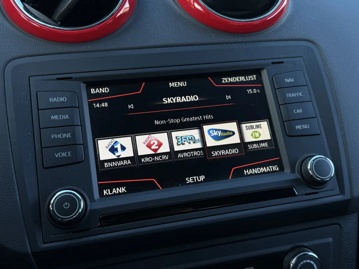 1.0 EcoTSI 110PK DSG FR-SPORT CARPLAY/CAMERA/NAVIGATIE