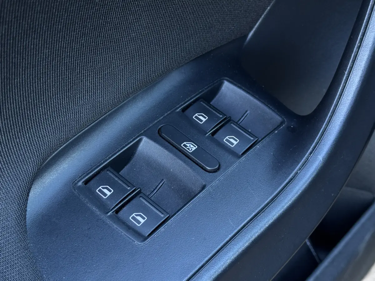 1.0 EcoTSI 110PK DSG FR-SPORT CARPLAY/CAMERA/NAVIGATIE