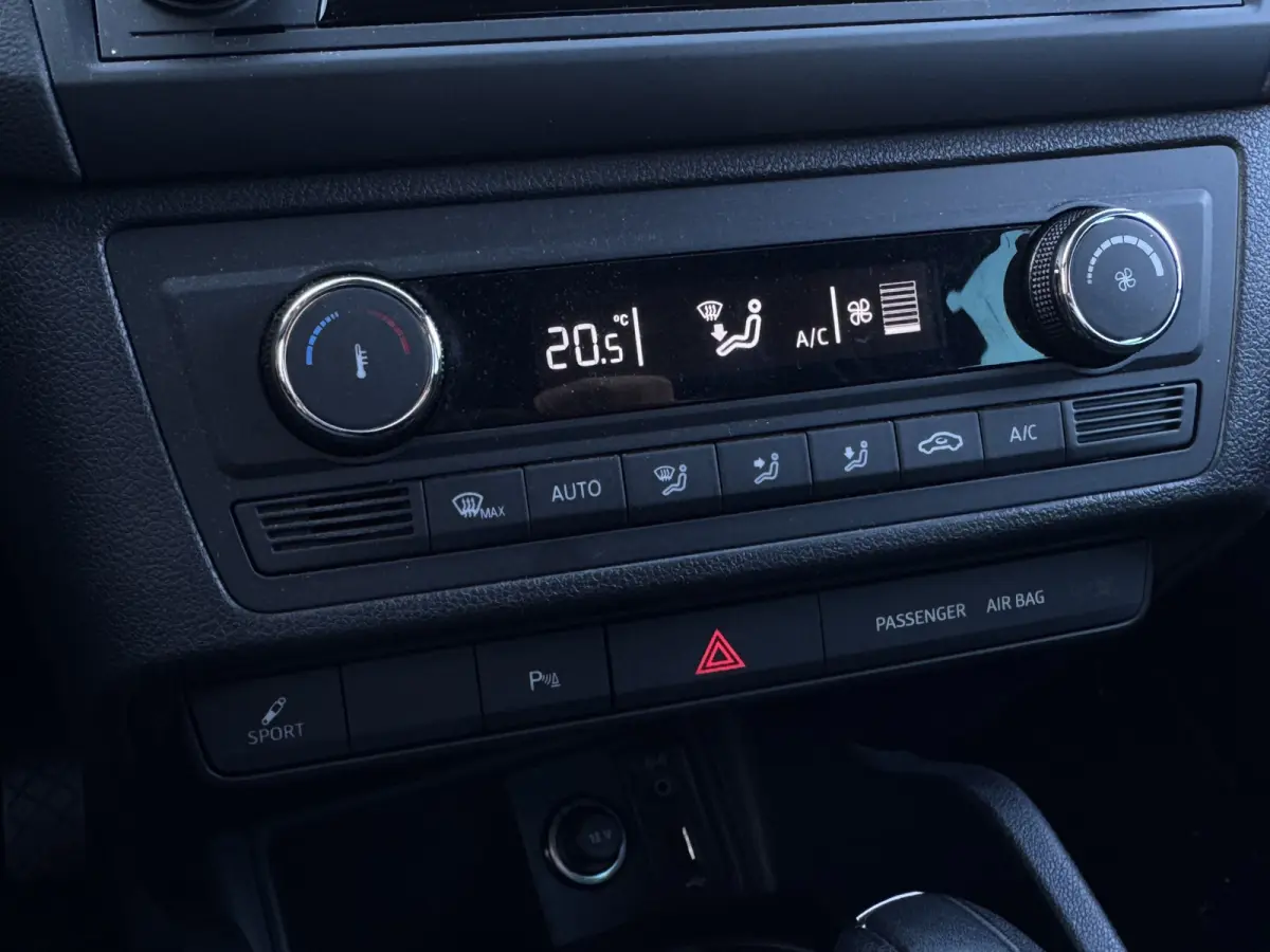 1.0 EcoTSI 110PK DSG FR-SPORT CARPLAY/CAMERA/NAVIGATIE