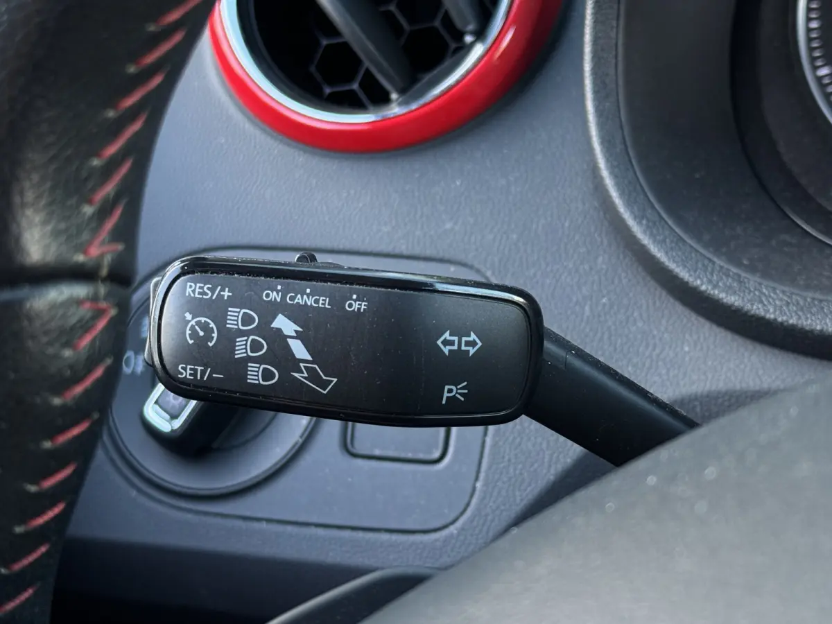 1.0 EcoTSI 110PK DSG FR-SPORT CARPLAY/CAMERA/NAVIGATIE