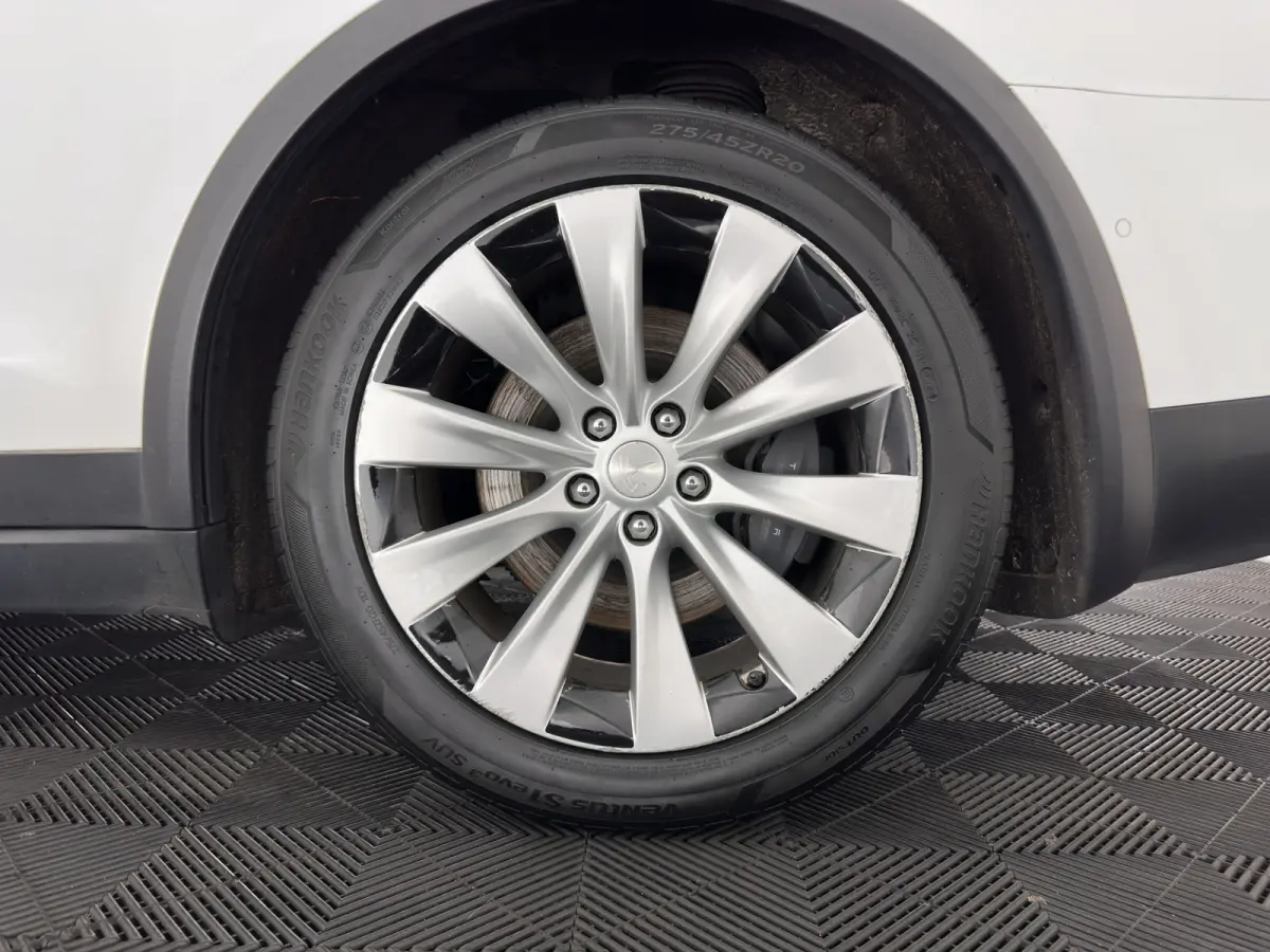 100D Long Range 6 pers. (INCL. BTW) *AUT | PANO | LEATHER | NAVI-FULLMAP | FULL-LED | AIRSUSPENSION | DIGI-COCKPIT | FASTLOADER | KEYLESS | DAB+ | HEATED-SPORTSEATS | PRIVACY-GLASS | AUTOPIL