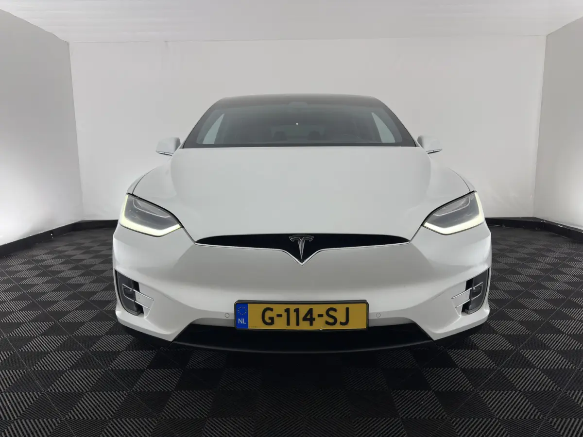 100D Long Range 6 pers. (INCL. BTW) *AUT | PANO | LEATHER | NAVI-FULLMAP | FULL-LED | AIRSUSPENSION | DIGI-COCKPIT | FASTLOADER | KEYLESS | DAB+ | HEATED-SPORTSEATS | PRIVACY-GLASS | AUTOPIL