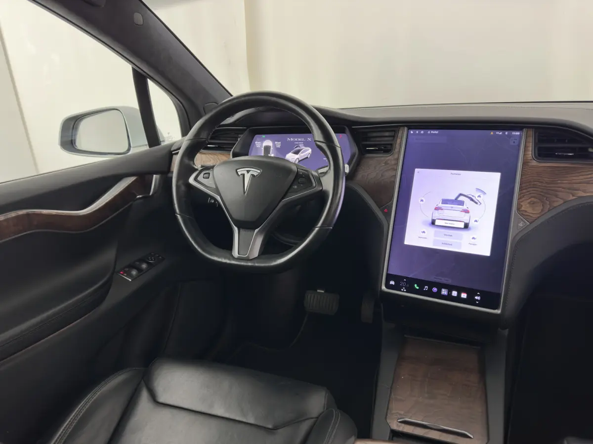 100D Long Range 6 pers. (INCL. BTW) *AUT | PANO | LEATHER | NAVI-FULLMAP | FULL-LED | AIRSUSPENSION | DIGI-COCKPIT | FASTLOADER | KEYLESS | DAB+ | HEATED-SPORTSEATS | PRIVACY-GLASS | AUTOPIL