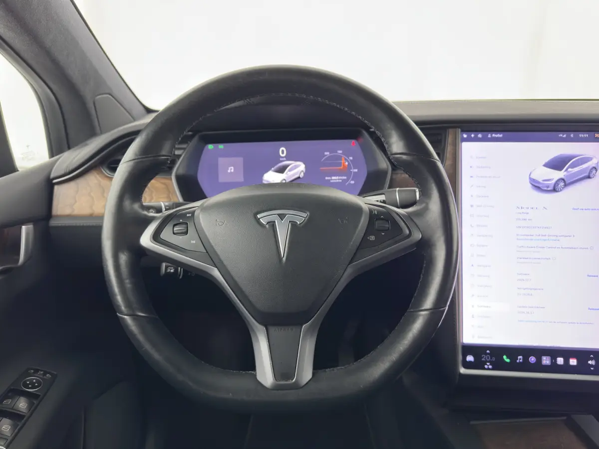 100D Long Range 6 pers. (INCL. BTW) *AUT | PANO | LEATHER | NAVI-FULLMAP | FULL-LED | AIRSUSPENSION | DIGI-COCKPIT | FASTLOADER | KEYLESS | DAB+ | HEATED-SPORTSEATS | PRIVACY-GLASS | AUTOPIL