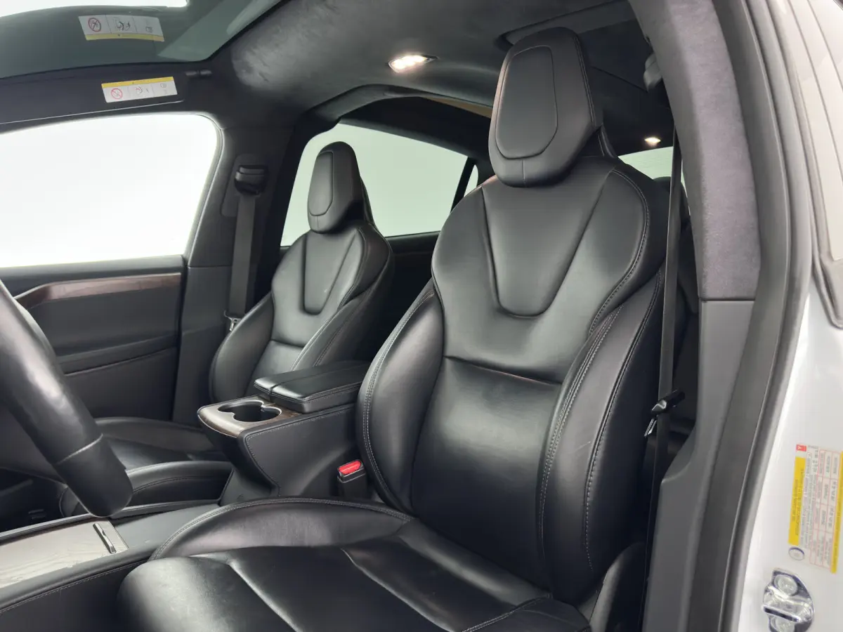 100D Long Range 6 pers. (INCL. BTW) *AUT | PANO | LEATHER | NAVI-FULLMAP | FULL-LED | AIRSUSPENSION | DIGI-COCKPIT | FASTLOADER | KEYLESS | DAB+ | HEATED-SPORTSEATS | PRIVACY-GLASS | AUTOPIL