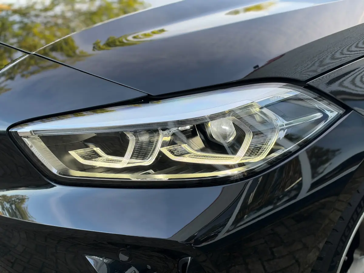 118i Executive Edition | M Pakket | Sfeerverlichting | Apple Carplay | Leder