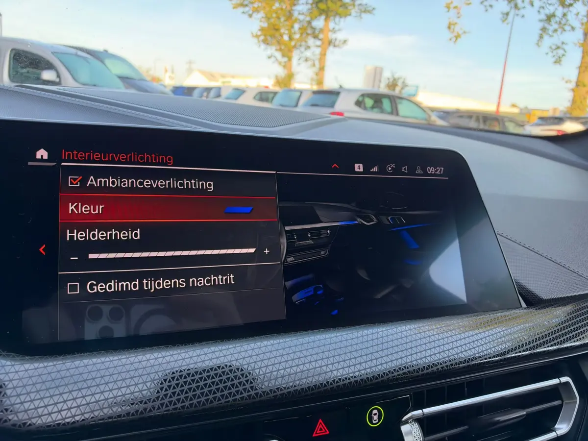 118i Executive Edition | M Pakket | Sfeerverlichting | Apple Carplay | Leder