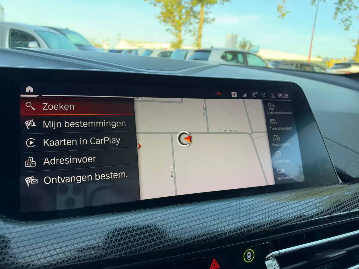 118i Executive Edition | M Pakket | Sfeerverlichting | Apple Carplay | Leder