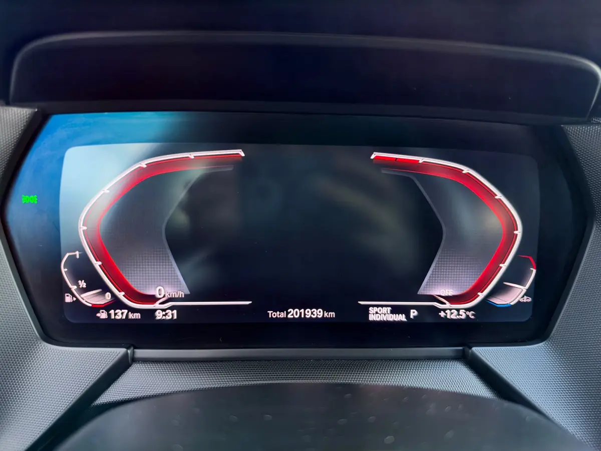 118i Executive Edition | M Pakket | Sfeerverlichting | Apple Carplay | Leder
