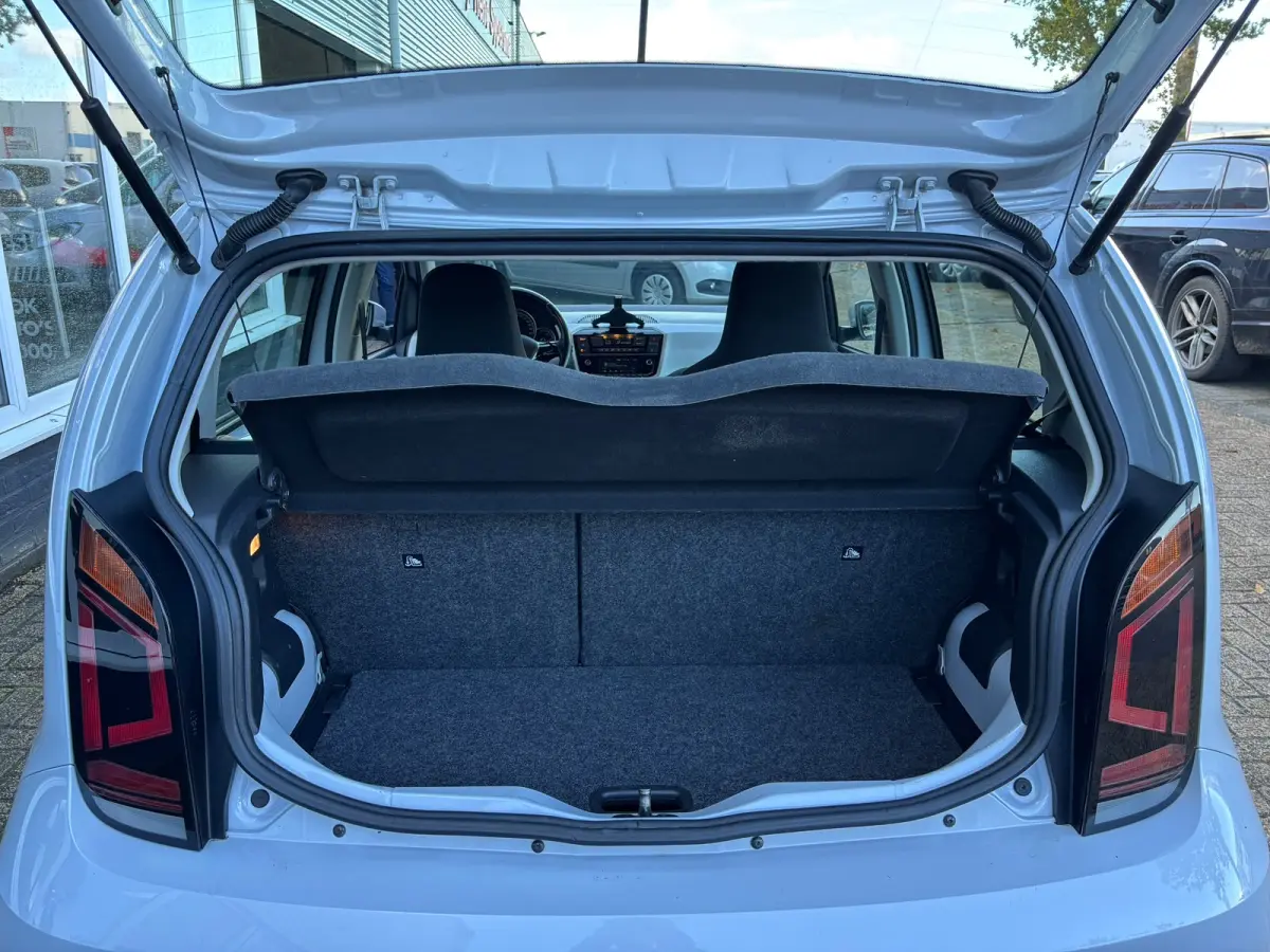 Up! 1.0 BMT high up! | Clima | Parkeersensoren | Stoelverwarming | Cruise
