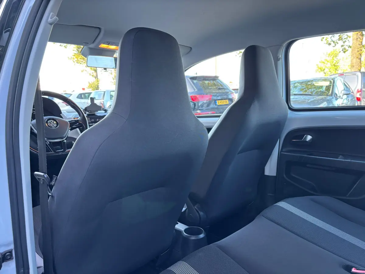 Up! 1.0 BMT high up! | Clima | Parkeersensoren | Stoelverwarming | Cruise