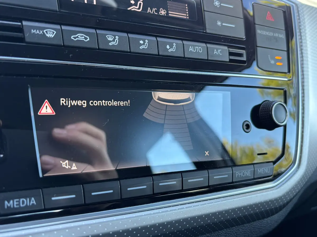 Up! 1.0 BMT high up! | Clima | Parkeersensoren | Stoelverwarming | Cruise