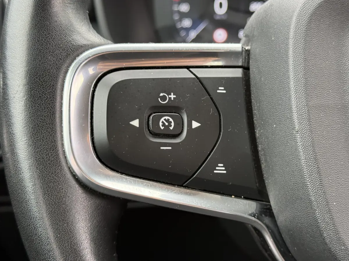 1.5 T4 Plug-in hybrid Core Bright | Elektrische stoelen | BLISS | Keyless | Cruise control | TREKHAAK