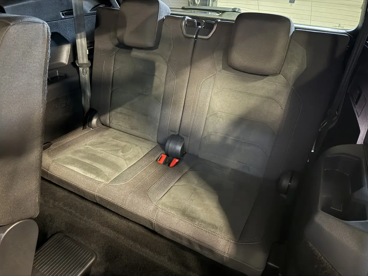 1.5 TSI Highline Business R-Line 7p. | Pano | Park Pilot | rekhaak