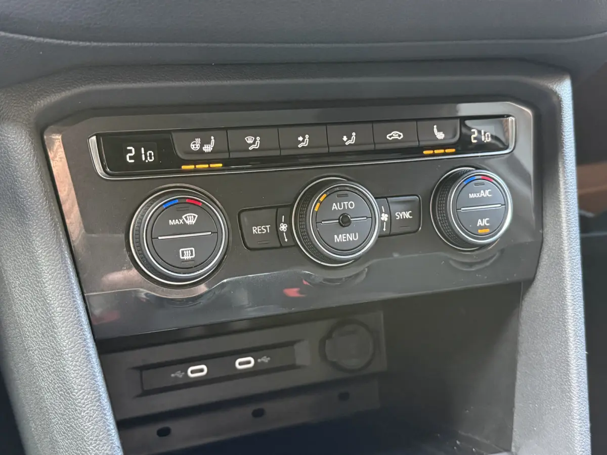 1.5 TSI Highline Business R-Line 7p. | Pano | Park Pilot | rekhaak