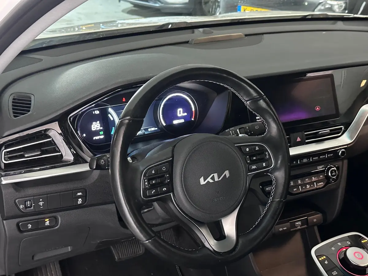 Edition 64 kWh SOH 100 % FASE 3 DEALER OND EERSTE EIG