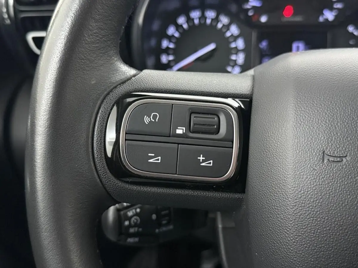 1.2T 110pk Feel 4S.banden/Ecc/CarPlay/Led