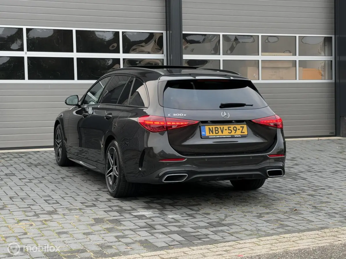 300 e AMG Premium Plus|Trekhk|Pano