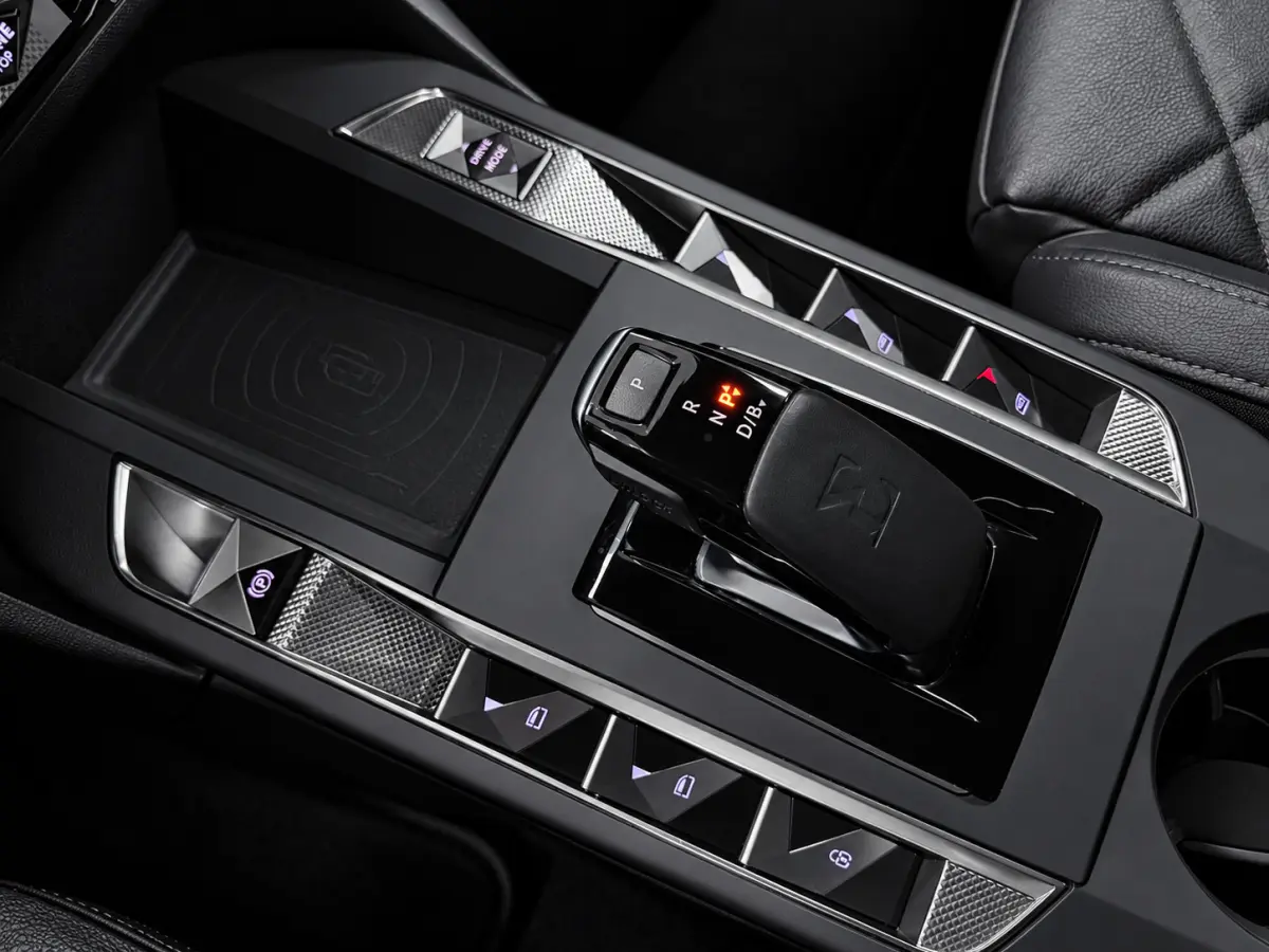 Grand Chic 50 kWh LEDER/NAVI/CAM/DAB/CARPLAY/LED/CRUISE///