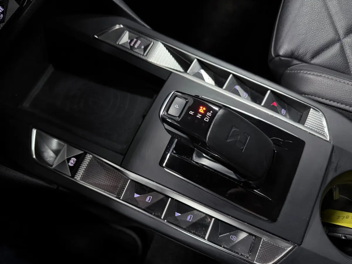 Grand Chic 50 kWh LEDER/NAVI/CAM/DAB/CARPLAY/LED/CRUISE///