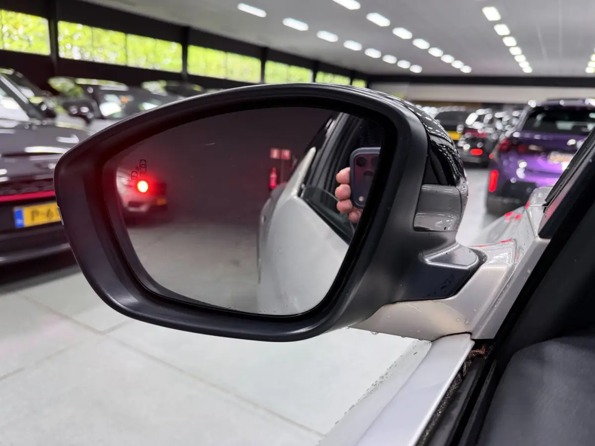 Grand Chic 50 kWh LEDER/NAVI/CAM/DAB/CARPLAY/LED/CRUISE///