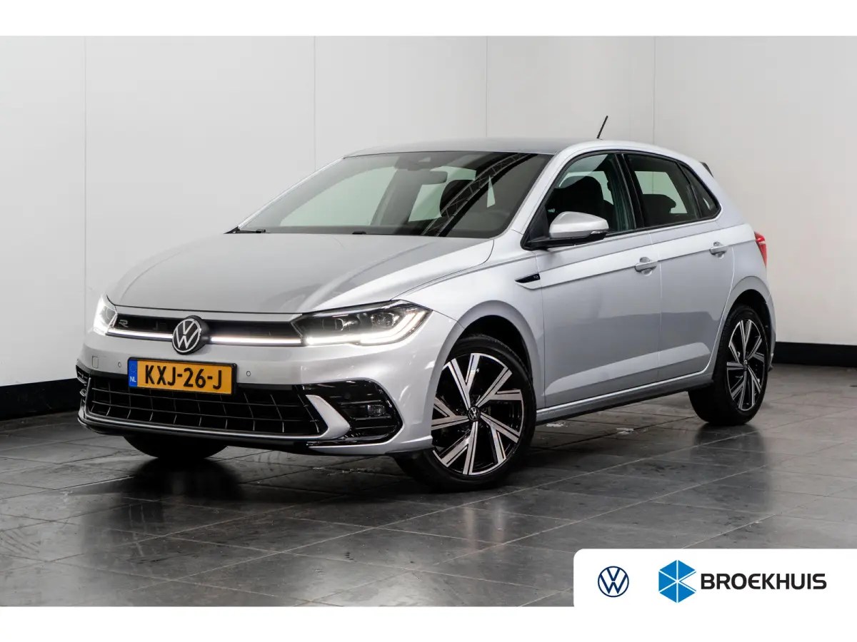 1.0 TSI R-Line l IQ Light l R-Line int. en Ext. l Apple Car Play/Android l Navi l Climate Control l Sensoren voor en achter l