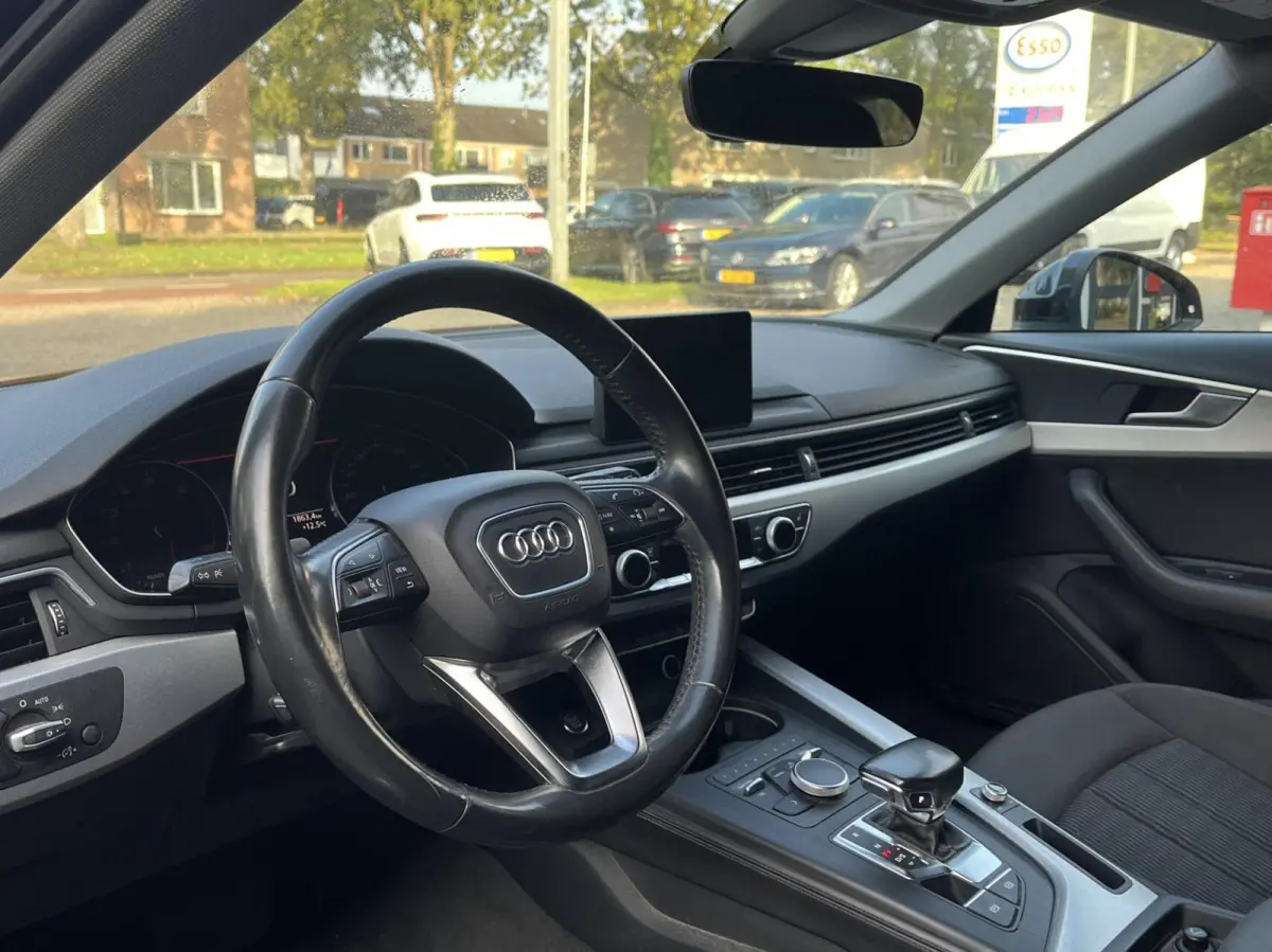 1.4 TFSI Sport S line black edition Camera..
