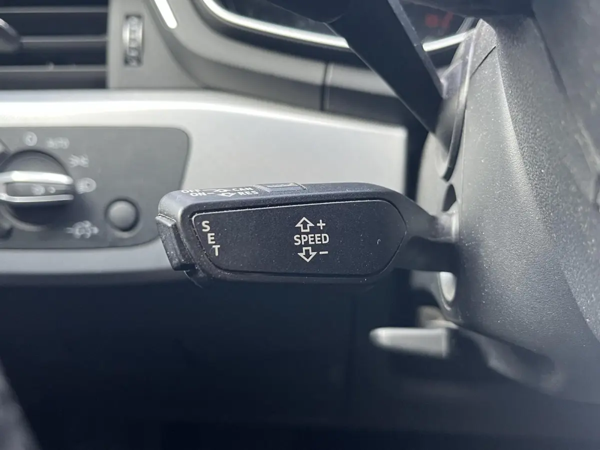 1.4 TFSI Sport S line black edition Camera..