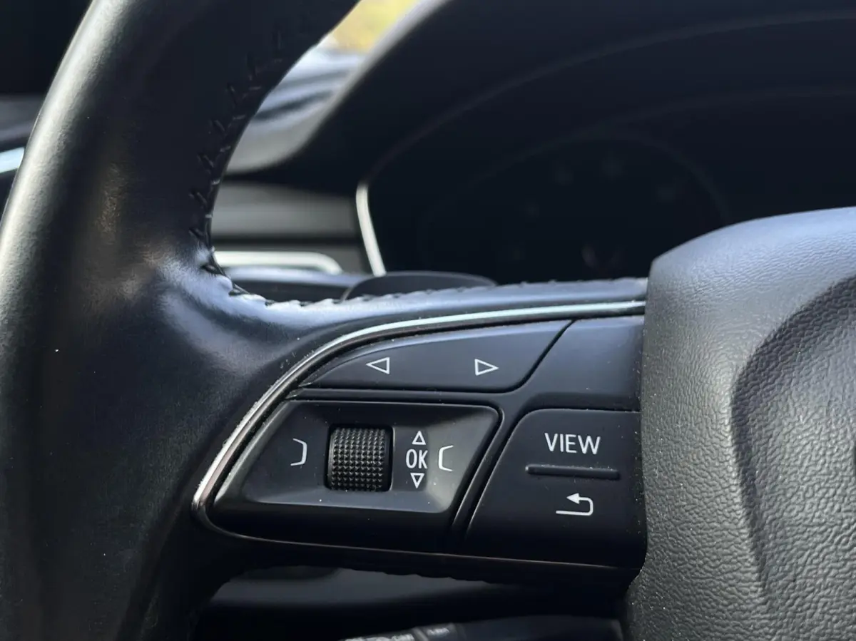 1.4 TFSI Sport S line black edition Camera..