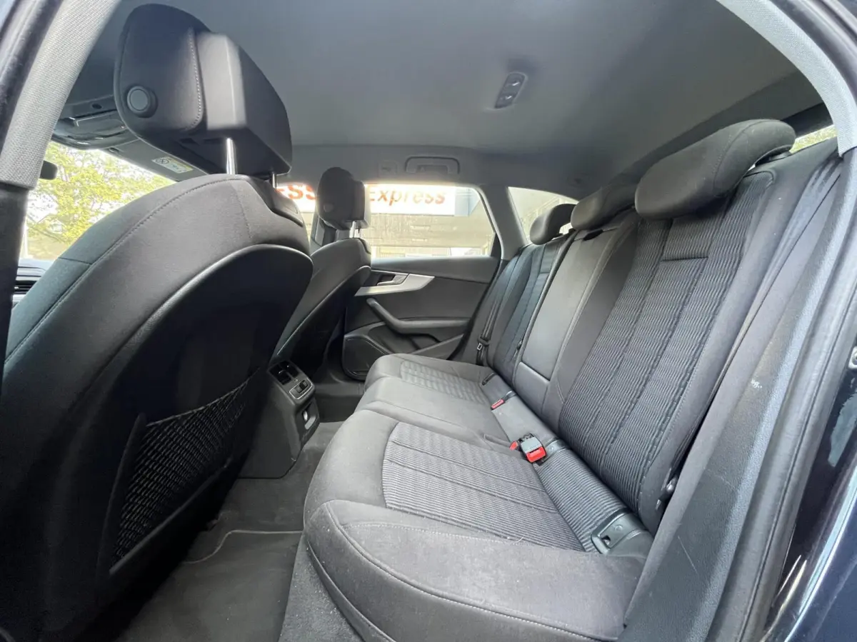 1.4 TFSI Sport S line black edition Camera..