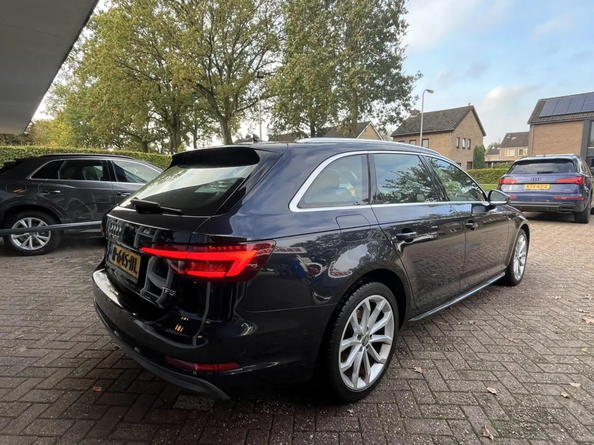 1.4 TFSI Sport S line black edition Camera..