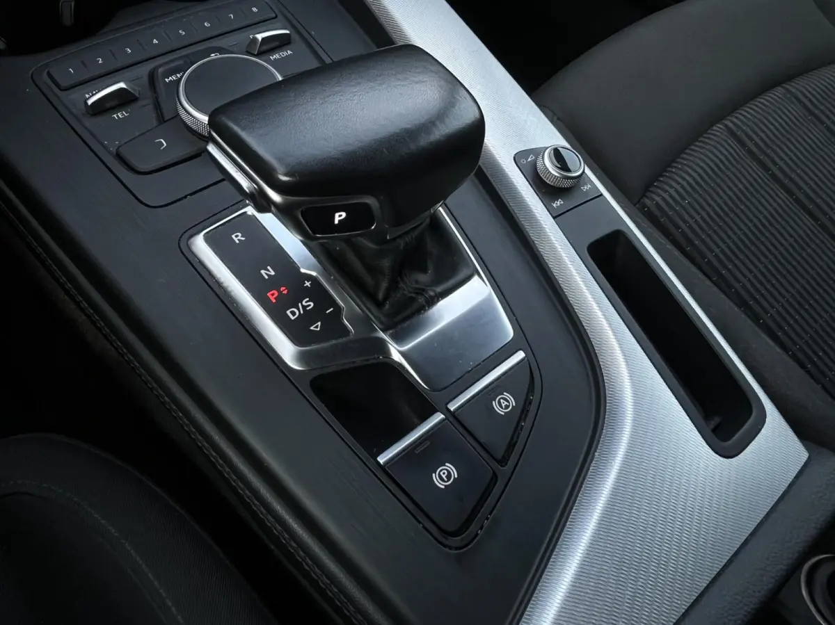 1.4 TFSI Sport S line black edition Camera..