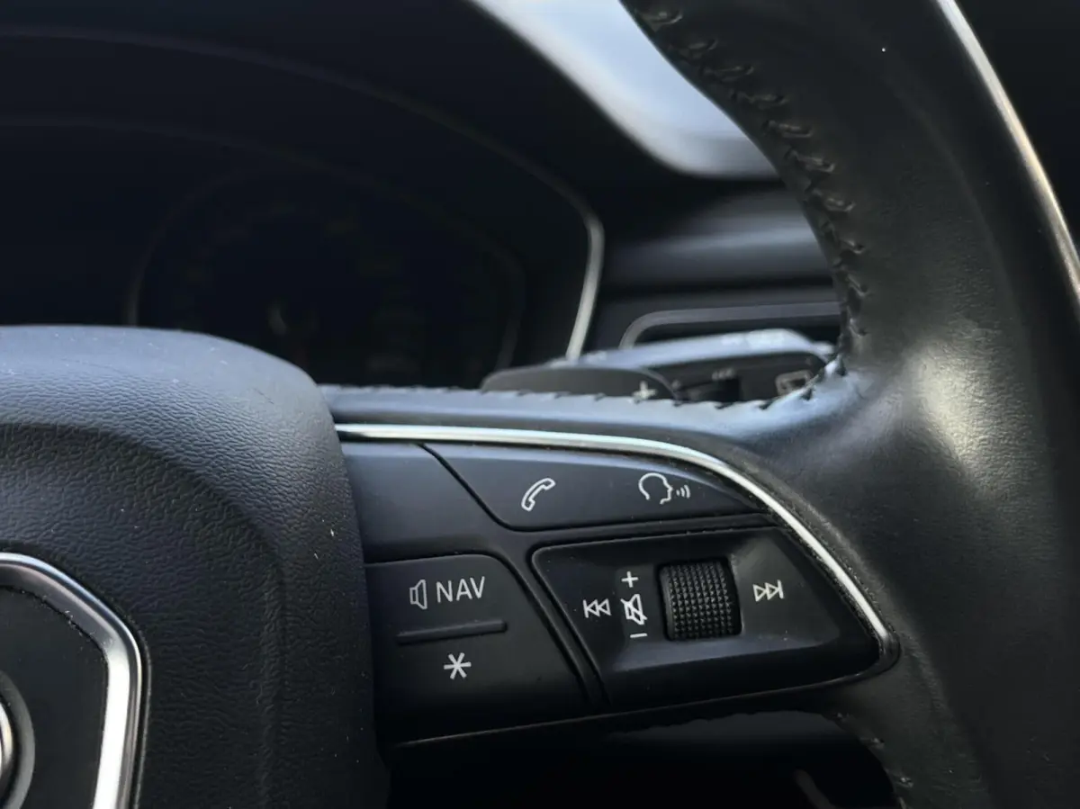 1.4 TFSI Sport S line black edition Camera..