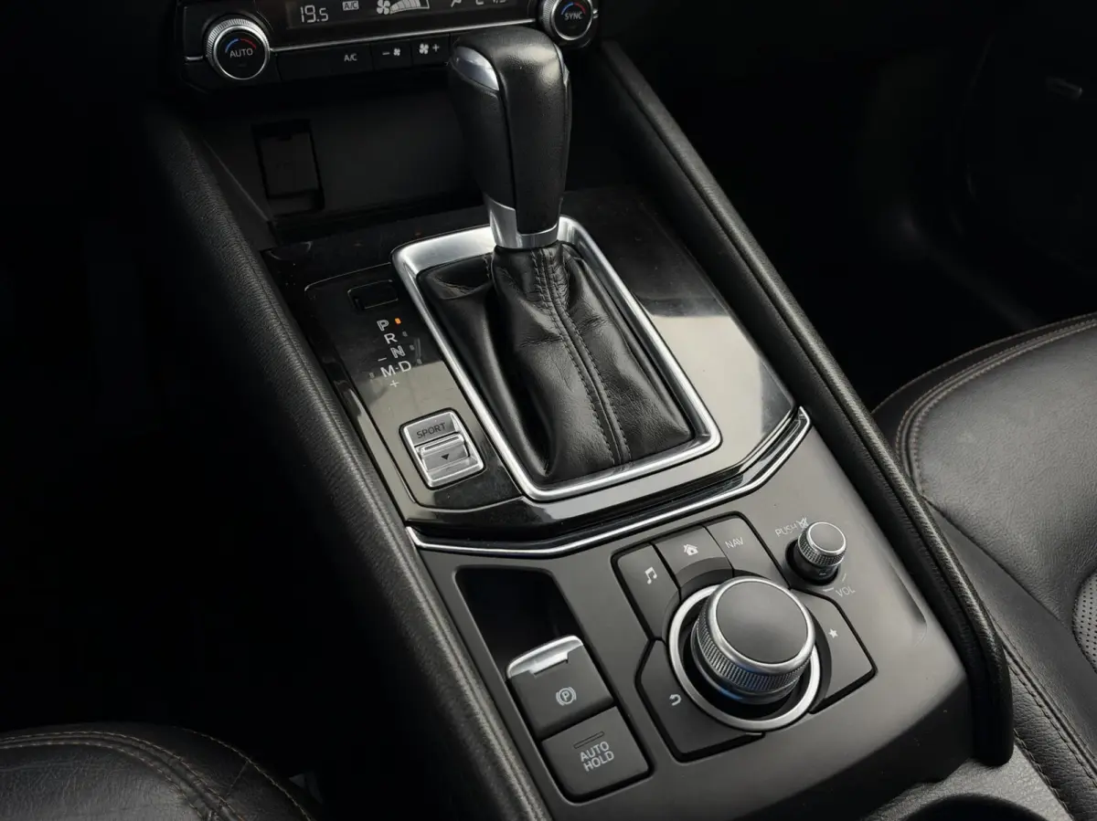 2.0 SkyActiv-G 165 Business Comfort | Leder+Memory | Trekhaak | LED | CarPlay | Stoelverwarming | Climate | Cruise | Navigatie