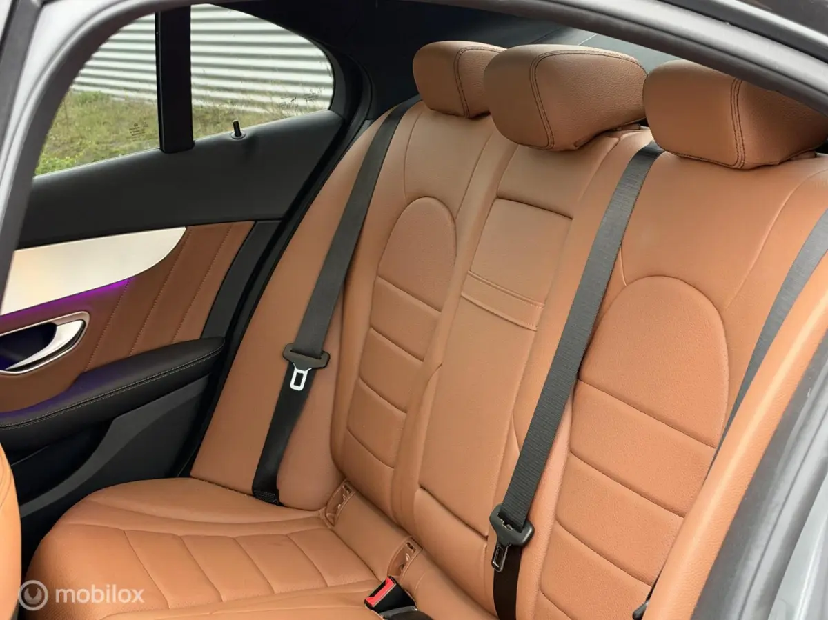 300 e 4MATIC AMG|Pano|Burmester|19'|Leder