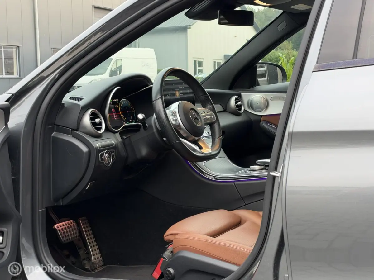 300 e 4MATIC AMG|Pano|Burmester|19'|Leder