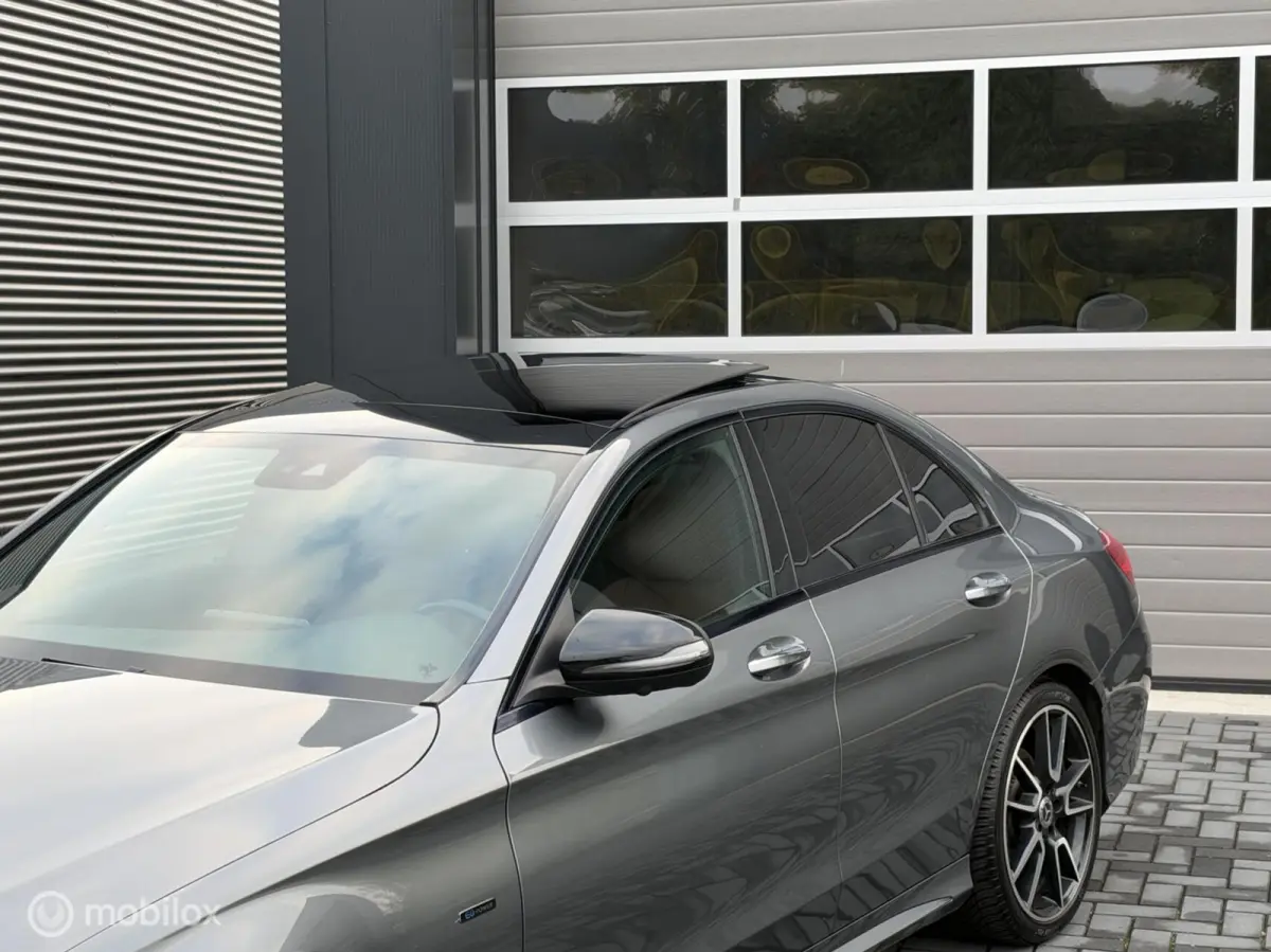 300 e 4MATIC AMG|Pano|Burmester|19'|Leder