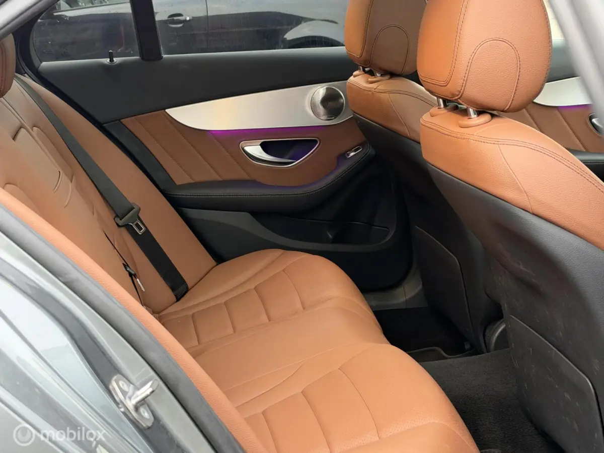 300 e 4MATIC AMG|Pano|Burmester|19'|Leder