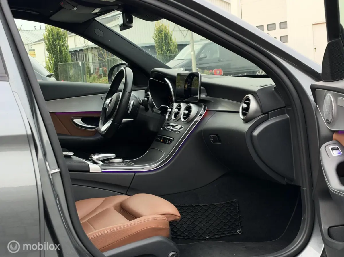 300 e 4MATIC AMG|Pano|Burmester|19'|Leder