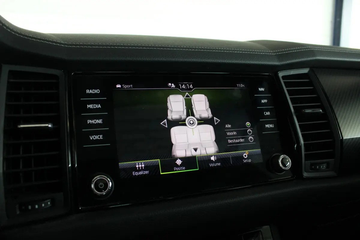 1.5 TSI Sportline Business Facelift | Pano | Camera | Memory | Virtual Cockpit | LED Matrix | Carplay | Keyless | Stoelverw. | 20" LMV | PDC V+A