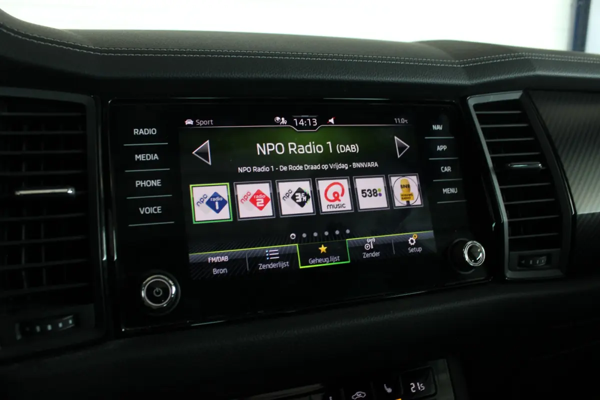 1.5 TSI Sportline Business Facelift | Pano | Camera | Memory | Virtual Cockpit | LED Matrix | Carplay | Keyless | Stoelverw. | 20" LMV | PDC V+A