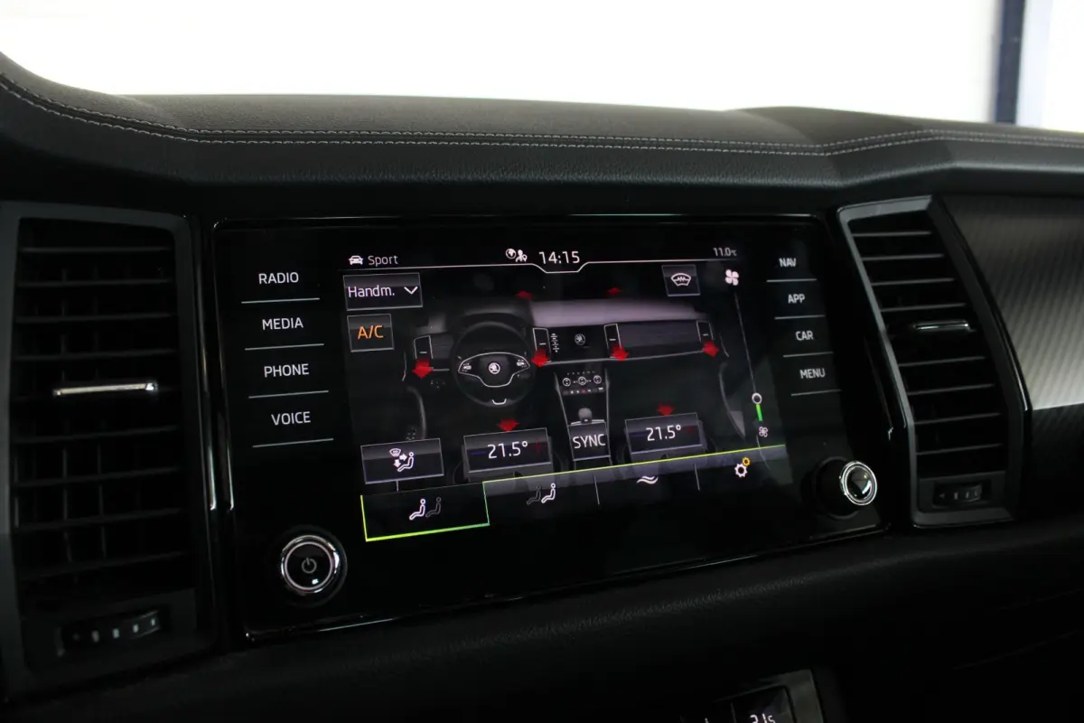 1.5 TSI Sportline Business Facelift | Pano | Camera | Memory | Virtual Cockpit | LED Matrix | Carplay | Keyless | Stoelverw. | 20" LMV | PDC V+A