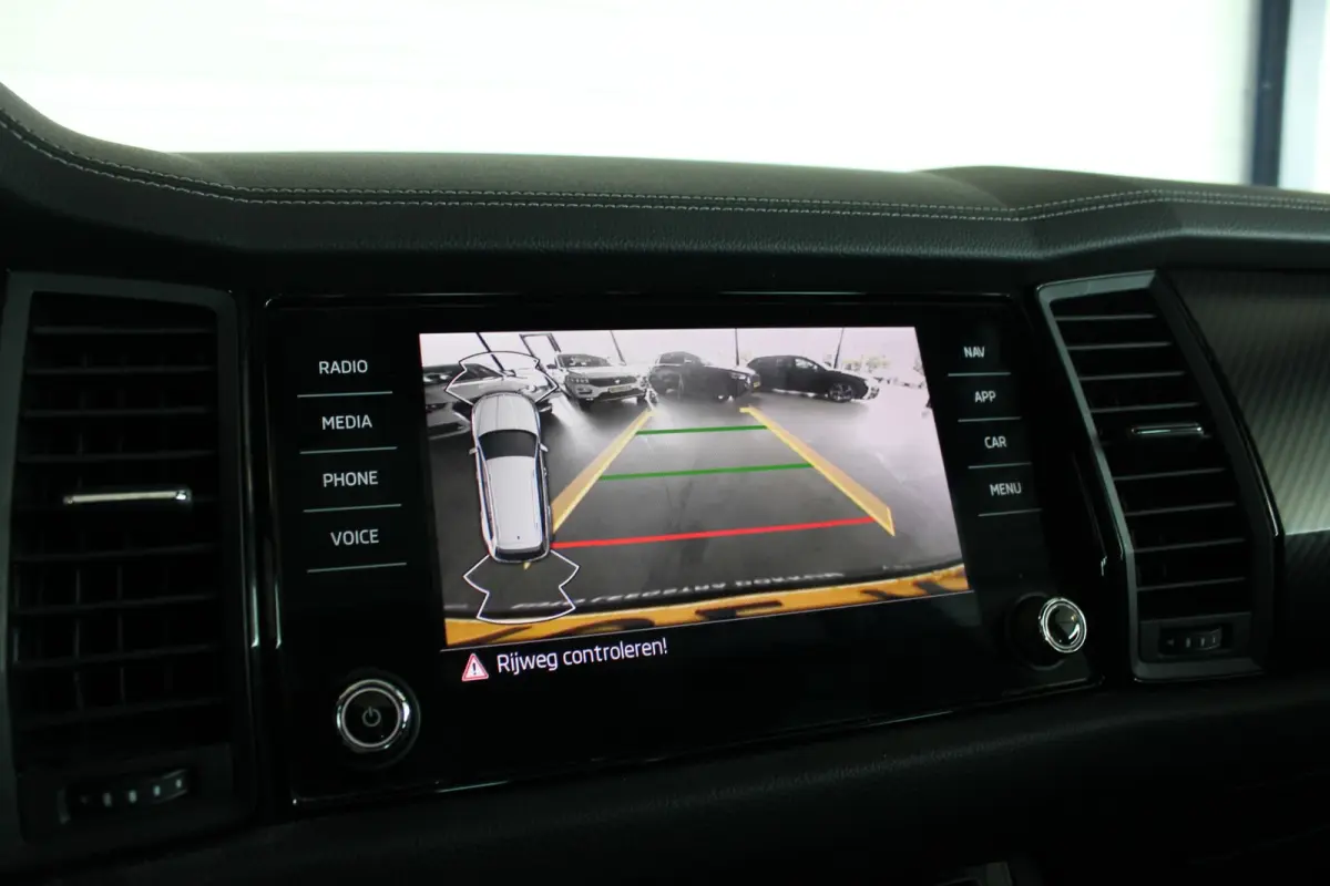 1.5 TSI Sportline Business Facelift | Pano | Camera | Memory | Virtual Cockpit | LED Matrix | Carplay | Keyless | Stoelverw. | 20" LMV | PDC V+A