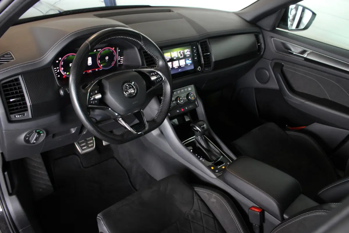 1.5 TSI Sportline Business Facelift | Pano | Camera | Memory | Virtual Cockpit | LED Matrix | Carplay | Keyless | Stoelverw. | 20" LMV | PDC V+A