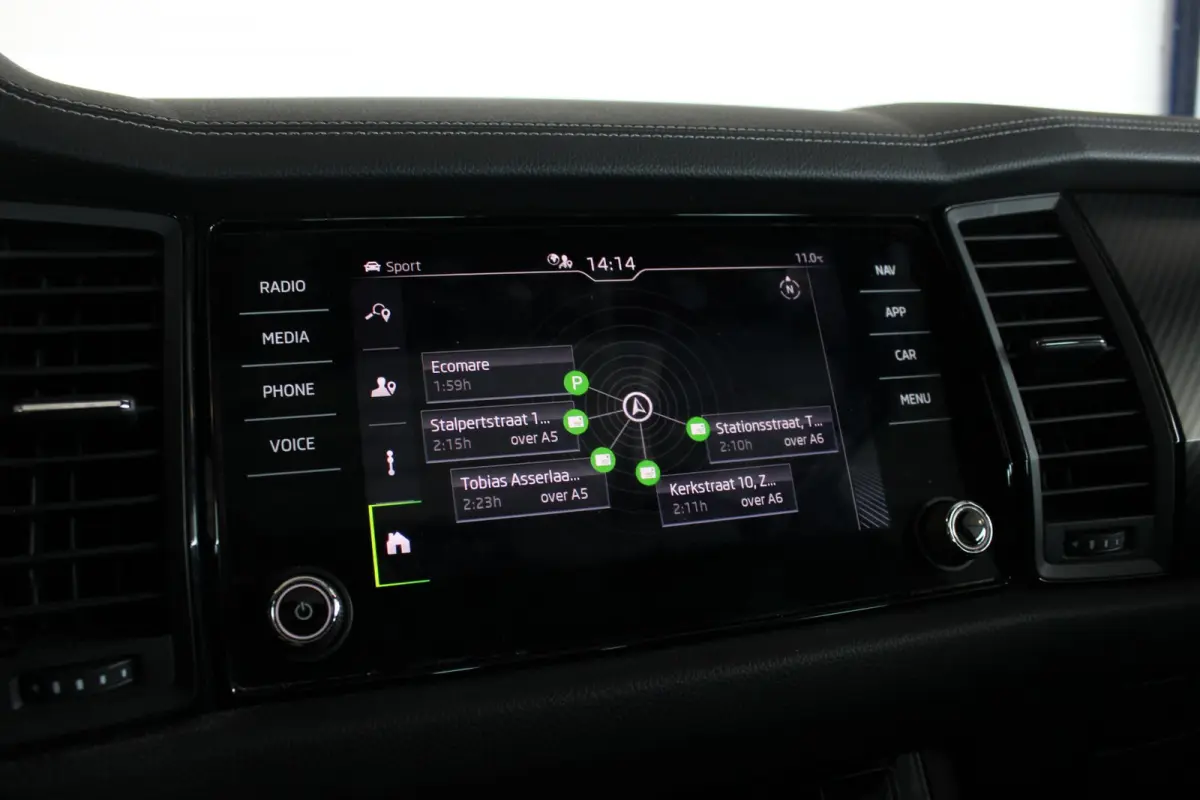 1.5 TSI Sportline Business Facelift | Pano | Camera | Memory | Virtual Cockpit | LED Matrix | Carplay | Keyless | Stoelverw. | 20" LMV | PDC V+A